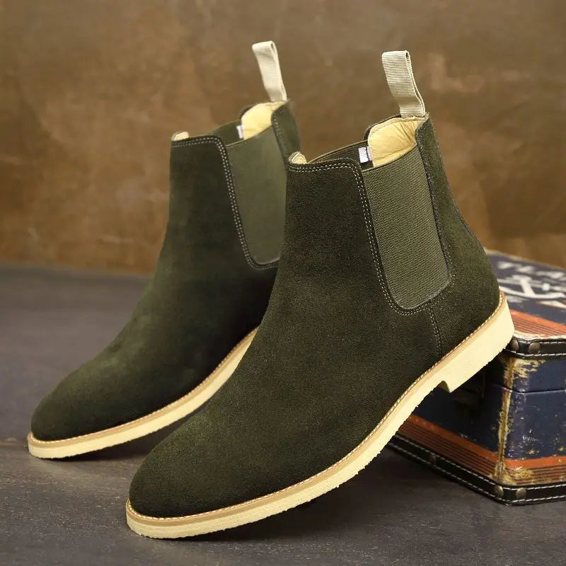 men's retro chelsea boots with medium-high ankle design