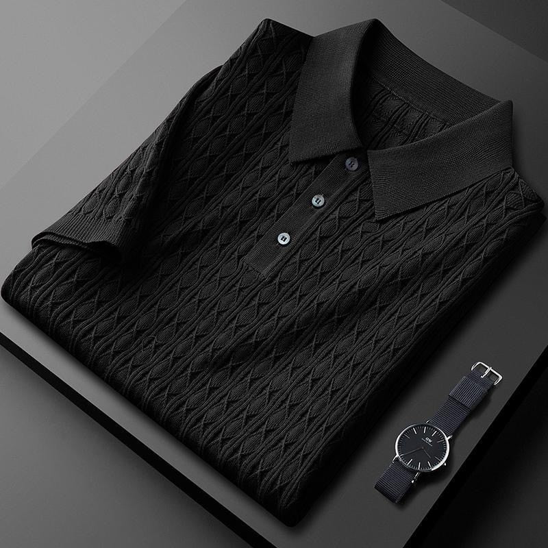 men's textured short sleeve polo top with three-button placket